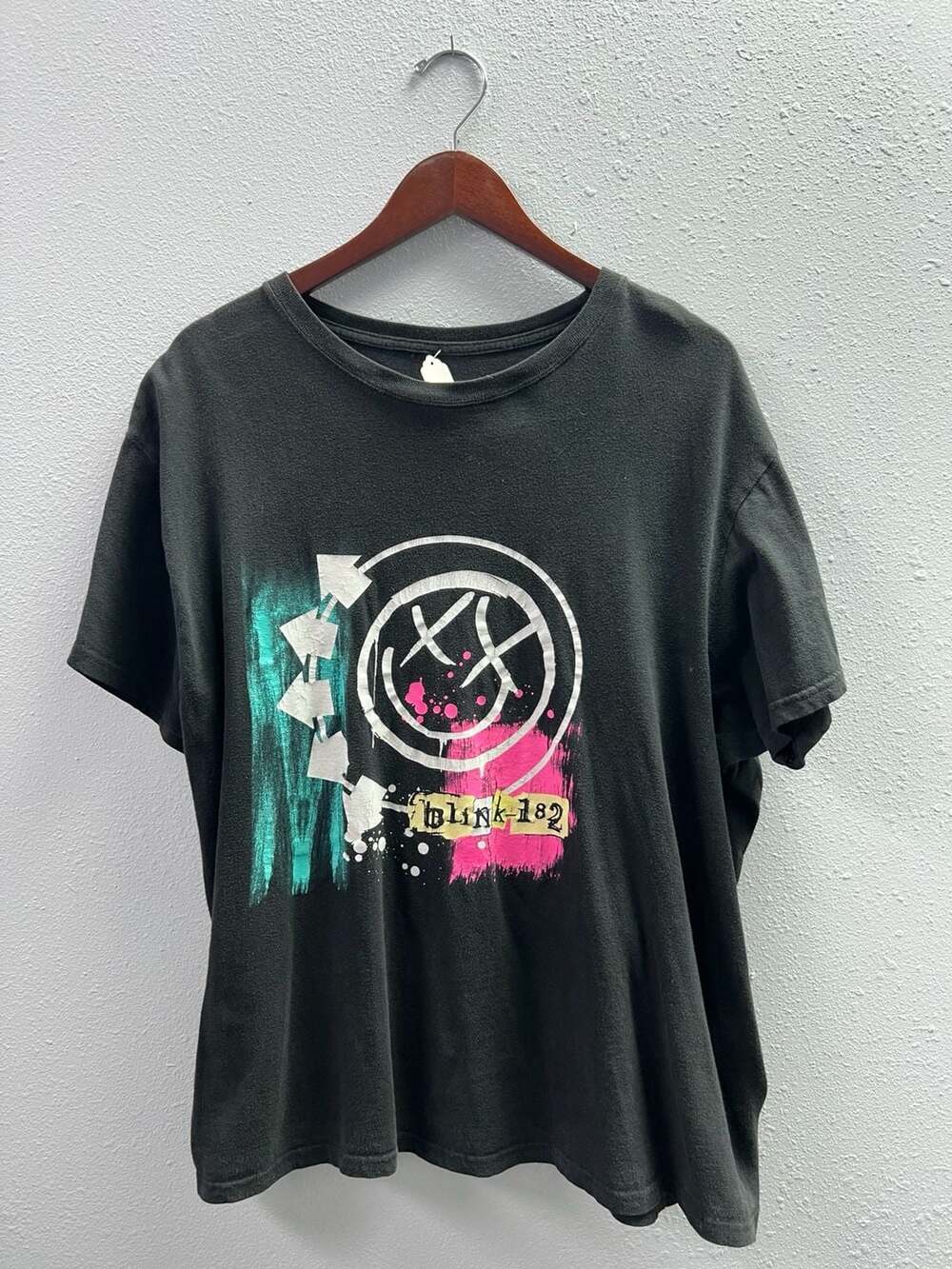 Blink-182 Smiley Logo Graphic Band T-Shirt Size 2XL 0097